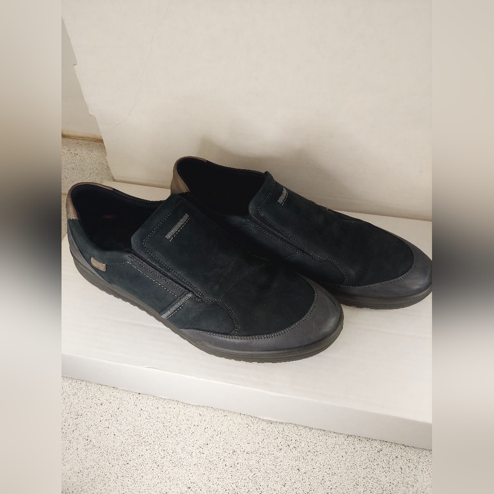 Ecco Fraser Men's Size 12-12.5 Slip On Black Sneaker Shoes (NIB)